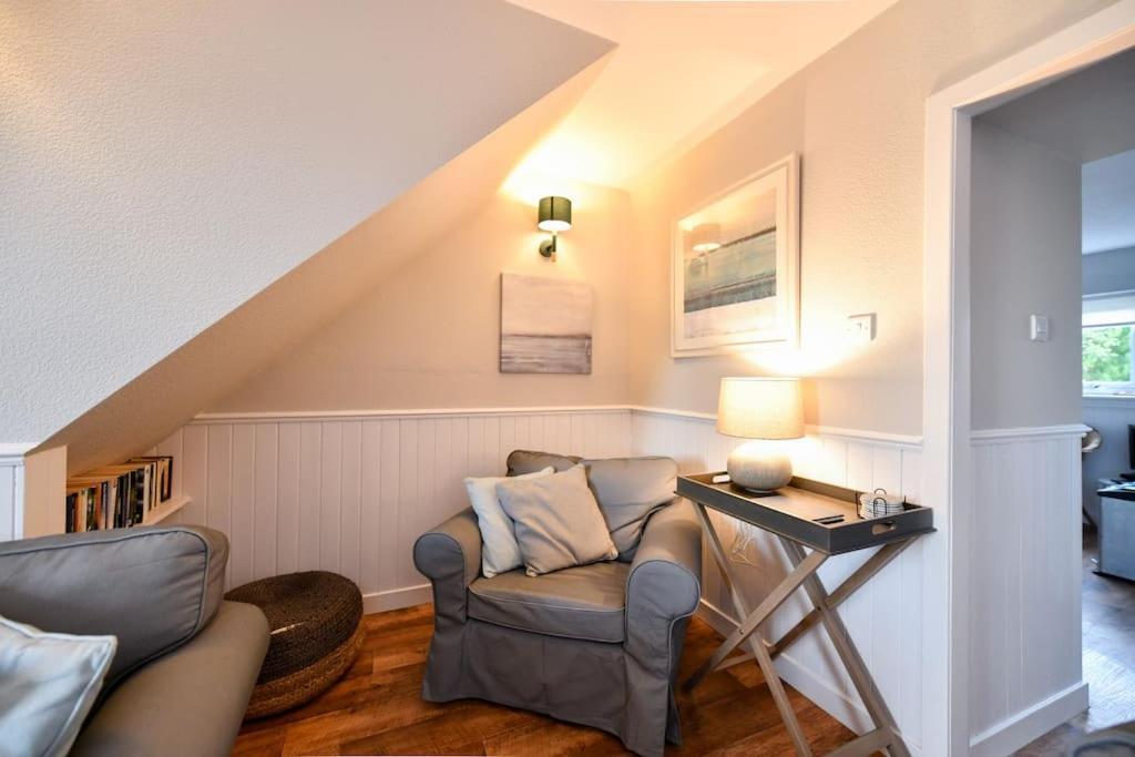 3 Bedroom Townhouse Right On The Harbour Isle of Whithorn エクステリア 写真